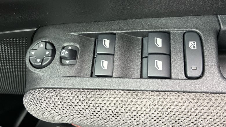 Citroen C3 Aircross 1.2 PureTech 110 Flair 5dr [6 speed] Petrol Hatchback